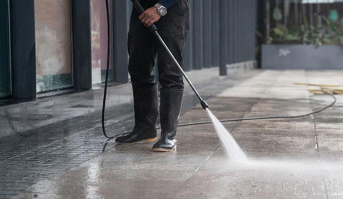 Commercial floor pressure washing service
